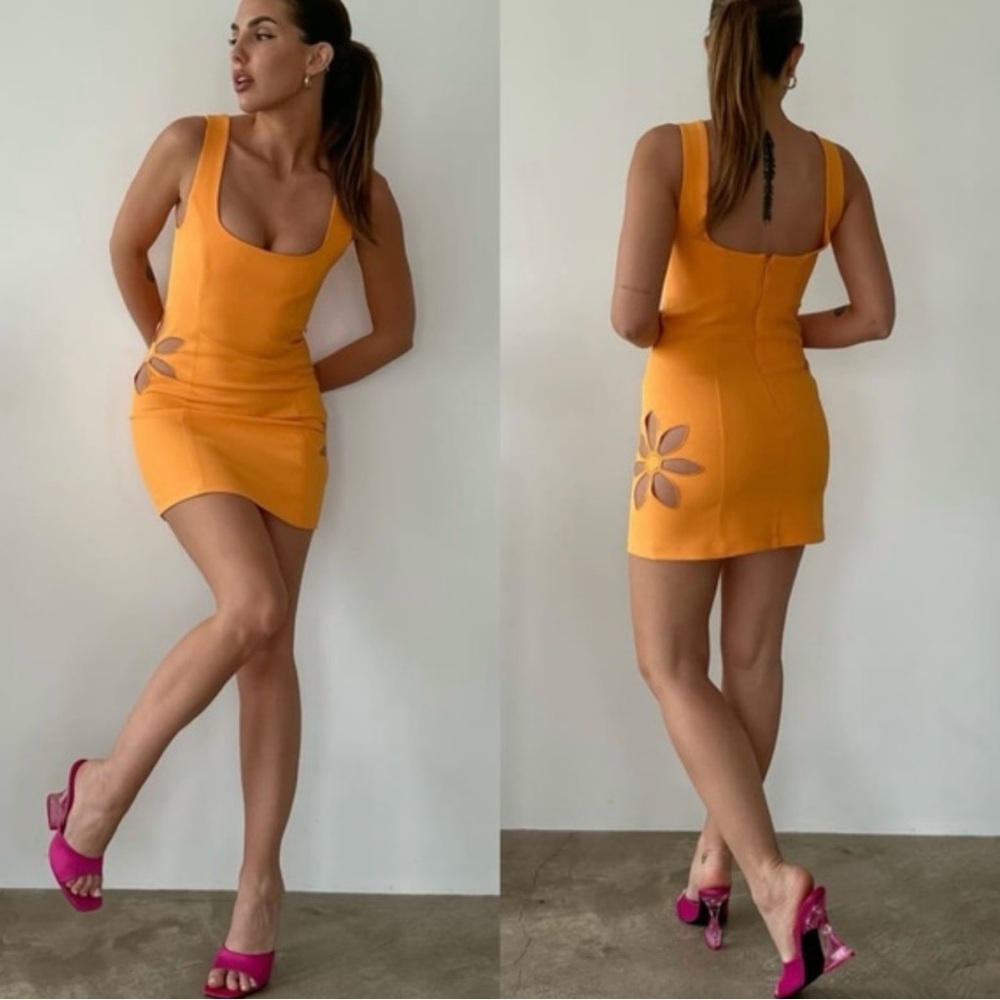 Rumored revolve NWTS size medium twiggy mango A-line floral laser cut mini dress